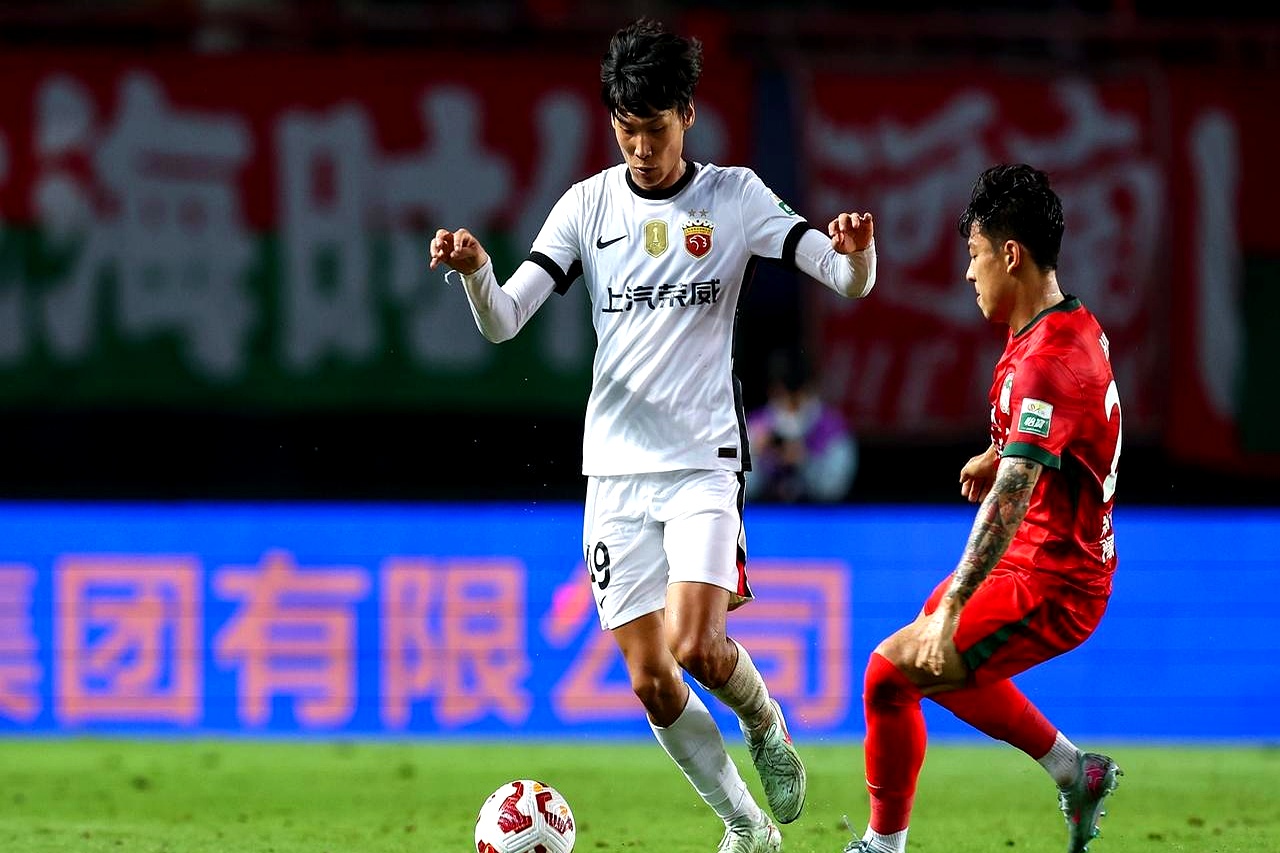 上海海港发布备战花絮,关键时刻造点机会,NBA常规赛任务艰巨,高层口径保持一致 上海海港发布备战花絮,关键时刻造点机会,NBA常规赛任务艰巨,高层口径保持一致