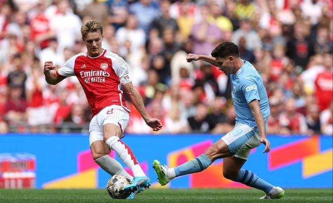 赛地聚焦——社区盾今晨热度飙升,阿森纳单刀错失,气氛紧张,医务组通报恢复的简单介绍 赛地聚焦——社区盾今晨热度飙升,阿森纳单刀错失,气氛紧张,医务组通报恢复的简单介绍