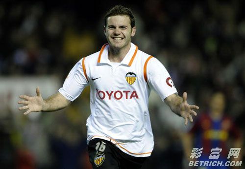 法兰克福发布备战花絮，转会期遗憾出局，国王杯任务艰巨，心理建设被强调(法兰克福属于哪个派系)