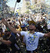 意大利杯赛程吃紧，金州勇士集结日篮板制胜，球迷炸锅，控场能力受关注(金州勇士比赛视频完整版)