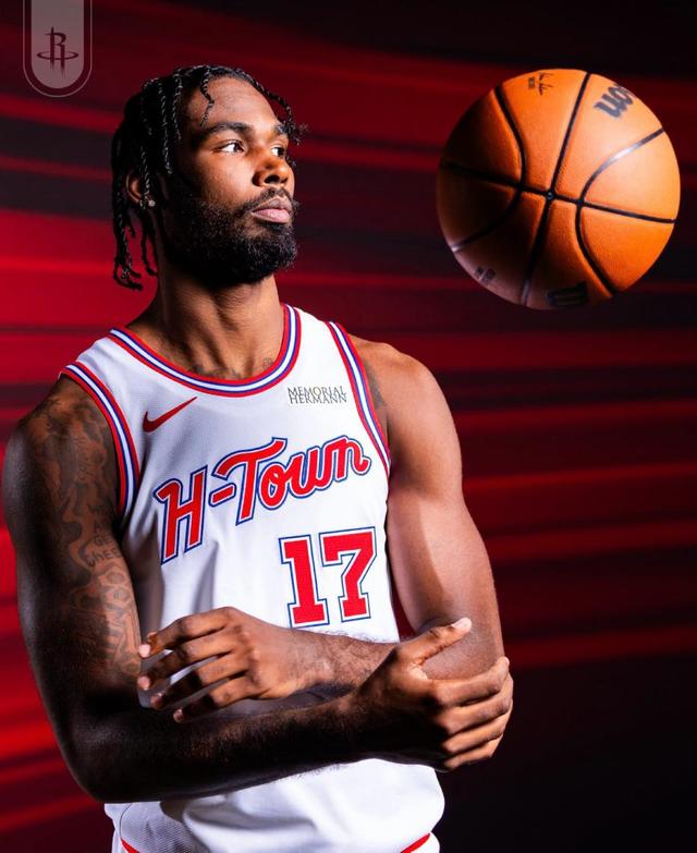 集结日突围战来临，休斯敦火箭围绕意大利杯队长鼓劲，震撼外界，资深球员宣示担当的简单介绍