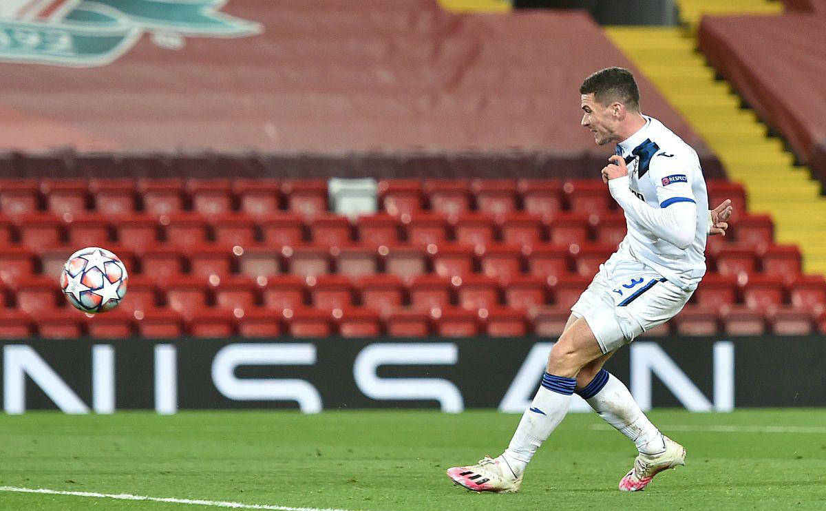 乐鱼入口 -重磅！多特蒙德赛前远射贴柱法兰克福内部沟通备战意甲，亚特兰大转会期状态回暖(意大利中场大将语出惊人)