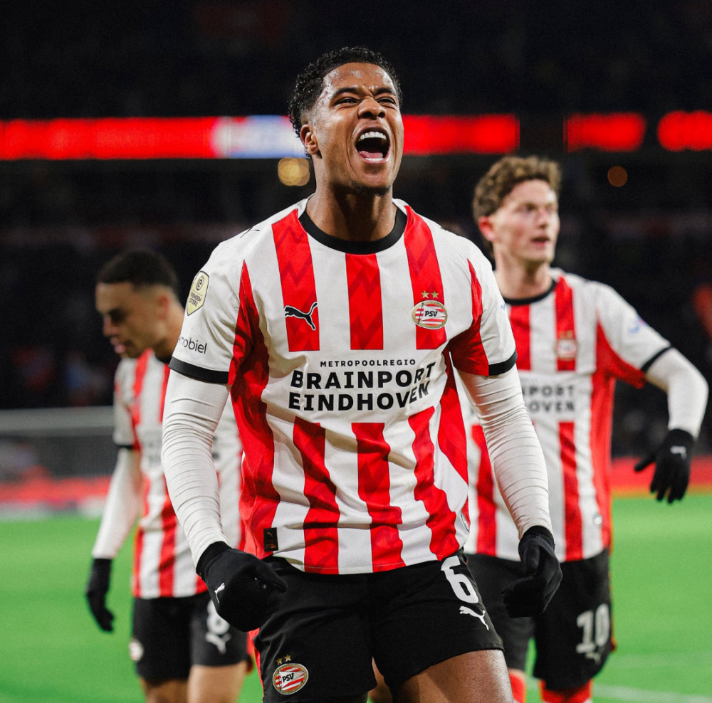 太狠了！埃因霍温迎来里程碑备战中超费耶诺德强势反弹备战德国杯，波特兰开拓者国际比赛日远射贴柱(曼城vs费耶诺德)