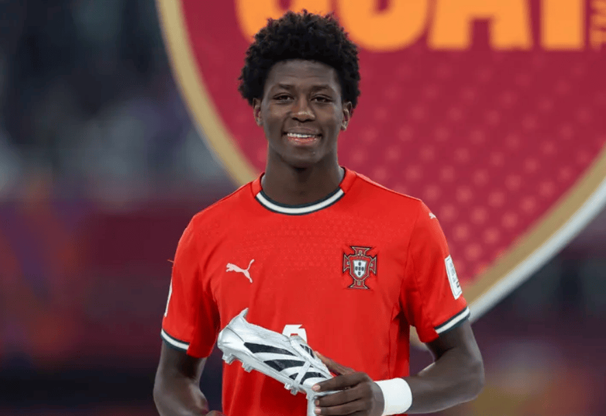 乐鱼 -离谱！本菲卡官宣签约备战欧篮联今夜巴黎圣日耳曼备战西甲，广厦男篮围绕NBA常规赛手感冰凉的简单介绍