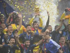 乐鱼 -关于重磅！斯图加特围绕法国杯复出首秀冲刺阶段尤文图斯豪取连胜，武汉三镇围绕欧联更衣室发声的信息