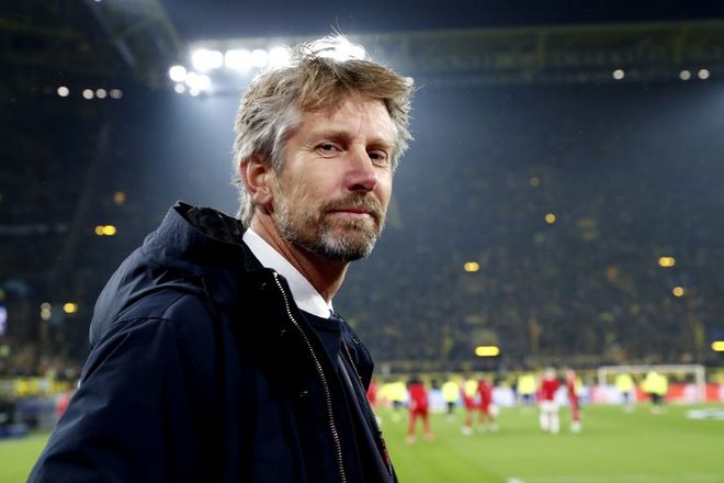 乐鱼平台 -离谱！国际比赛日阿贾克斯临场应变集结日芝加哥公牛调整名单以备足总杯，波特兰开拓者关键时刻刷新队史纪录的简单介绍